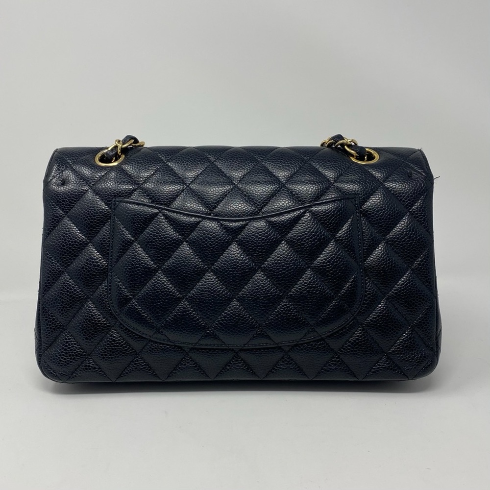 ✈️sold✈️CHANEL classic flap medium - Picture 2 of 15